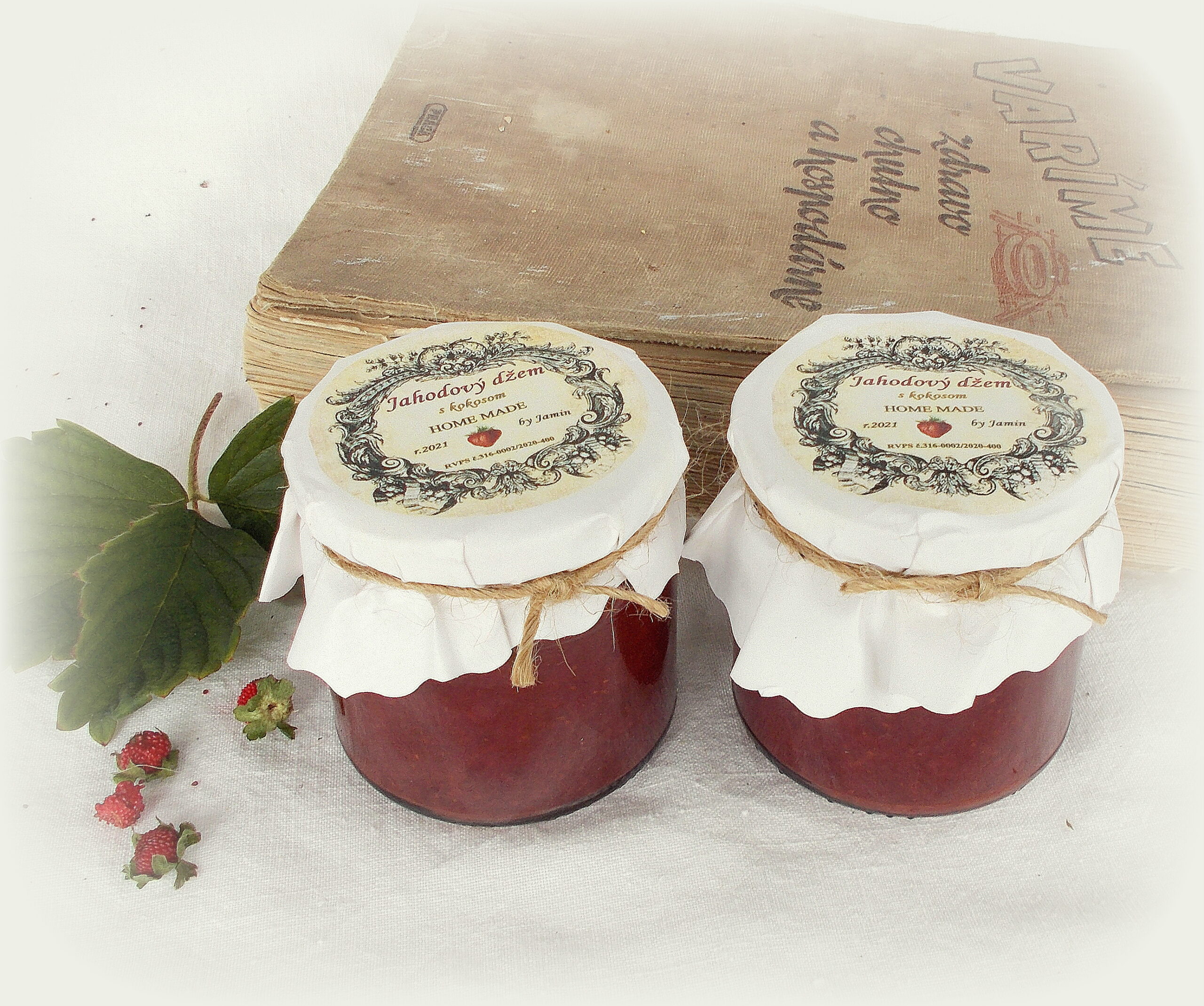 Jahodový džem s kokosom