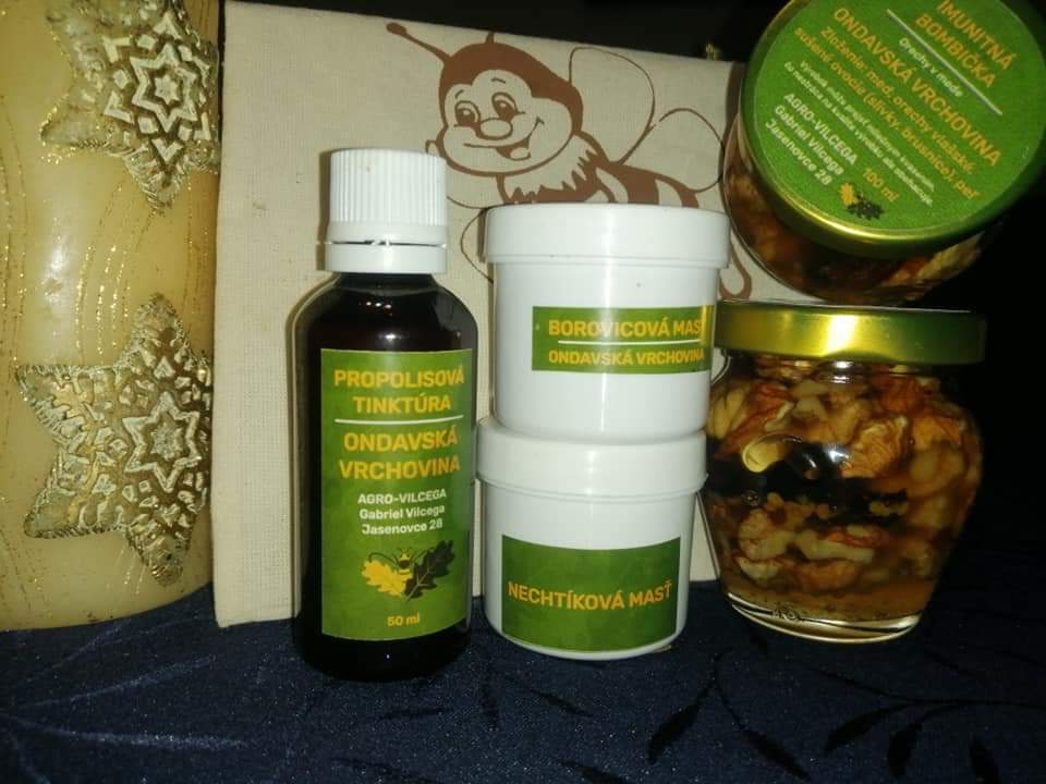 Med, propolis, mastičky