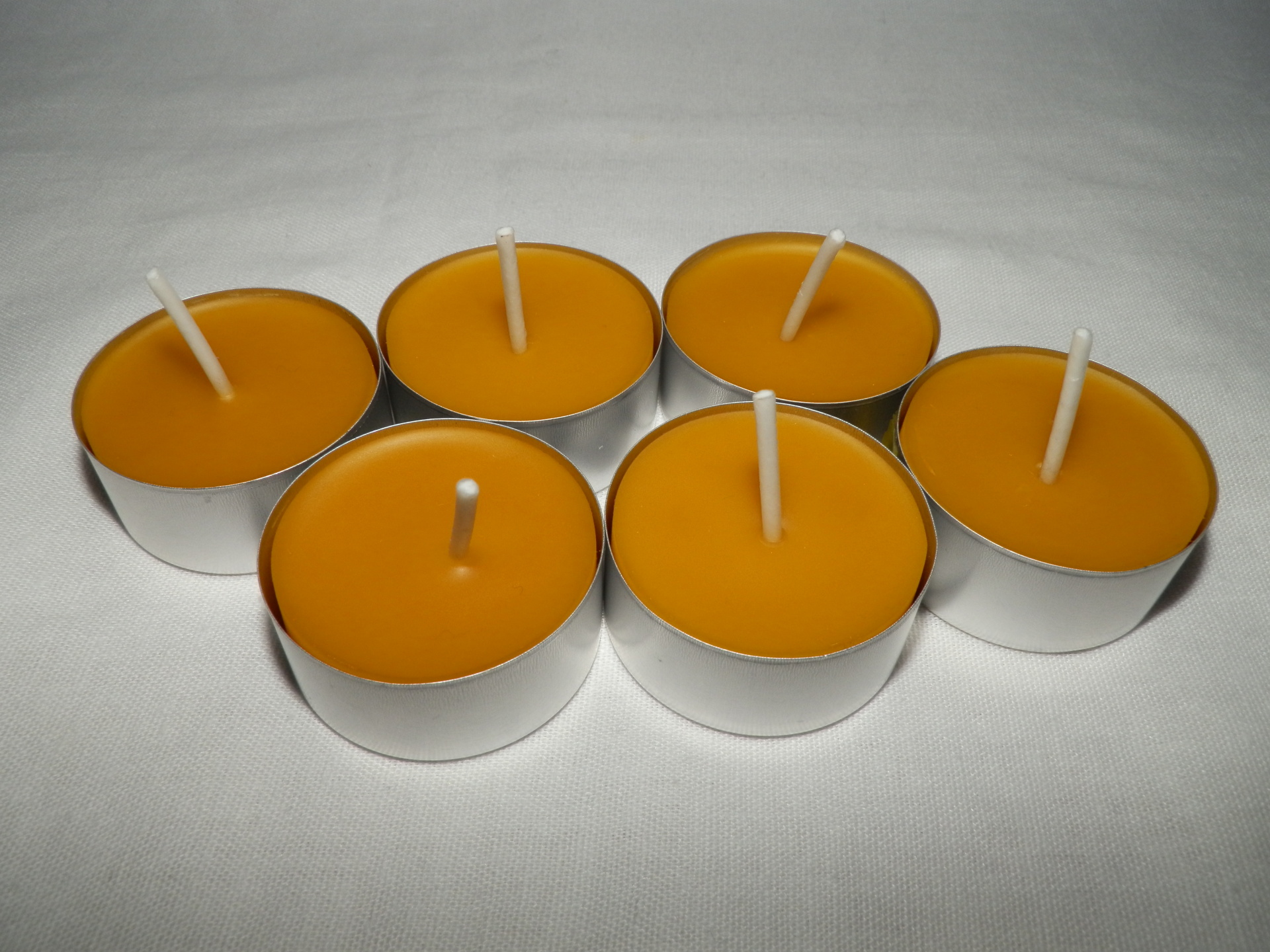 Vosková sviečka – čajová sviečka – 6 ks