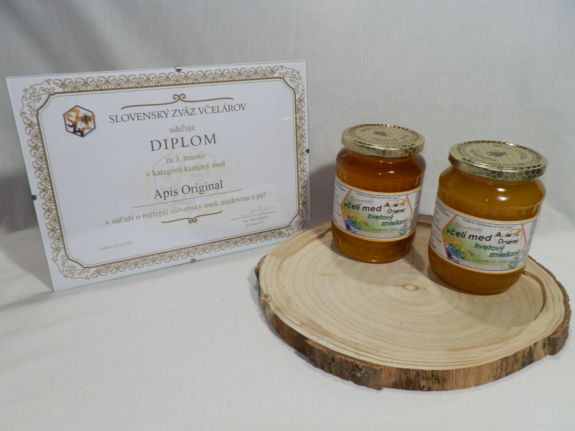 Letný kvetový včelí med priamo od včelára