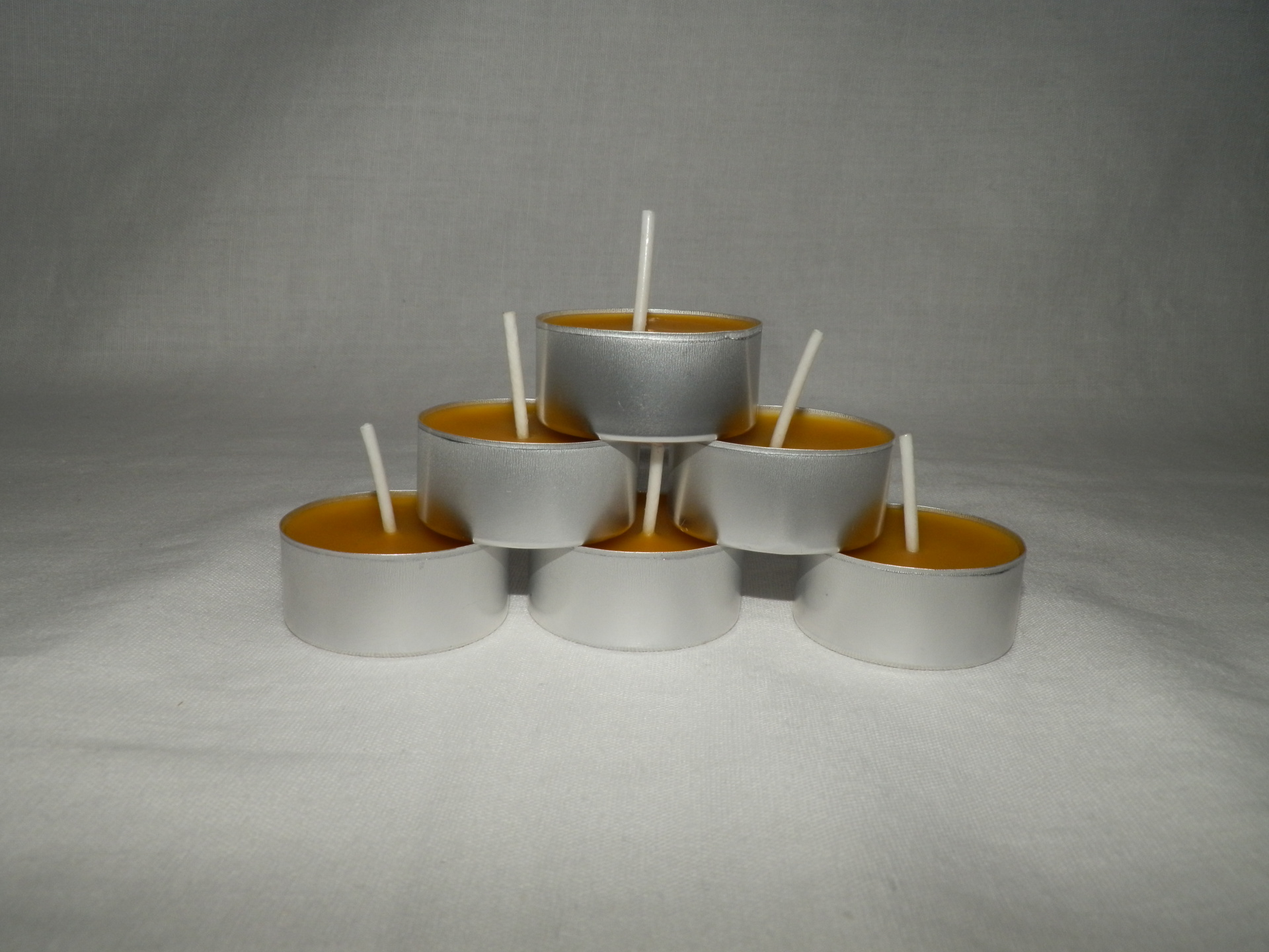 Vosková sviečka – čajová sviečka – 6 ks